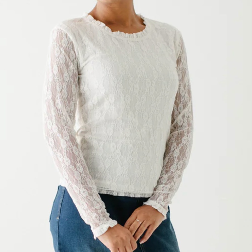 Gorgeous Lace Blouse!